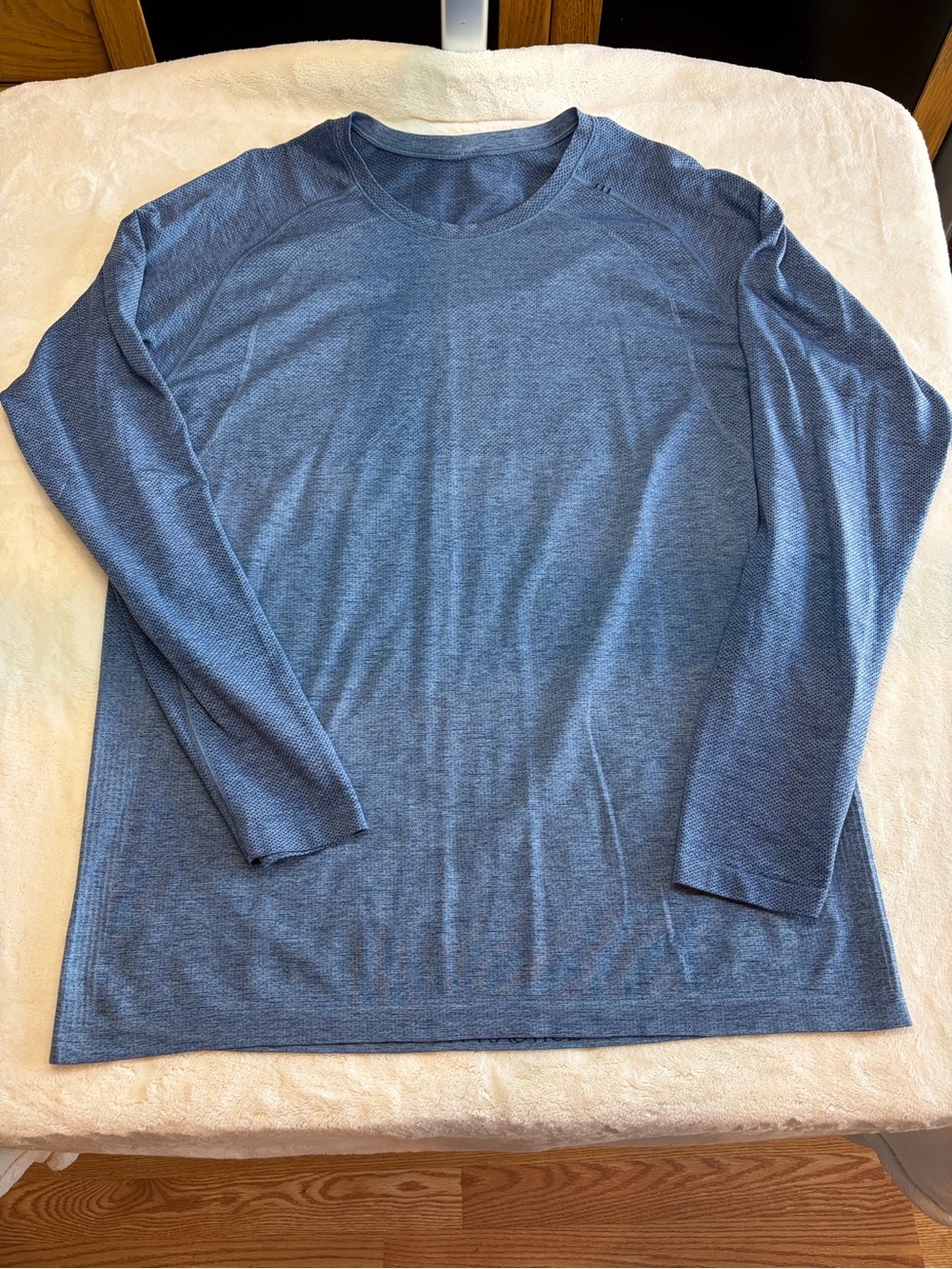 Lululemon Metal Vent Tech Long Sleeve Shirt Mens Sz XL Blue